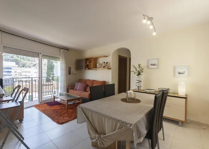 Lets Holidays Beautiful In The Center Of * Tossa de Mar